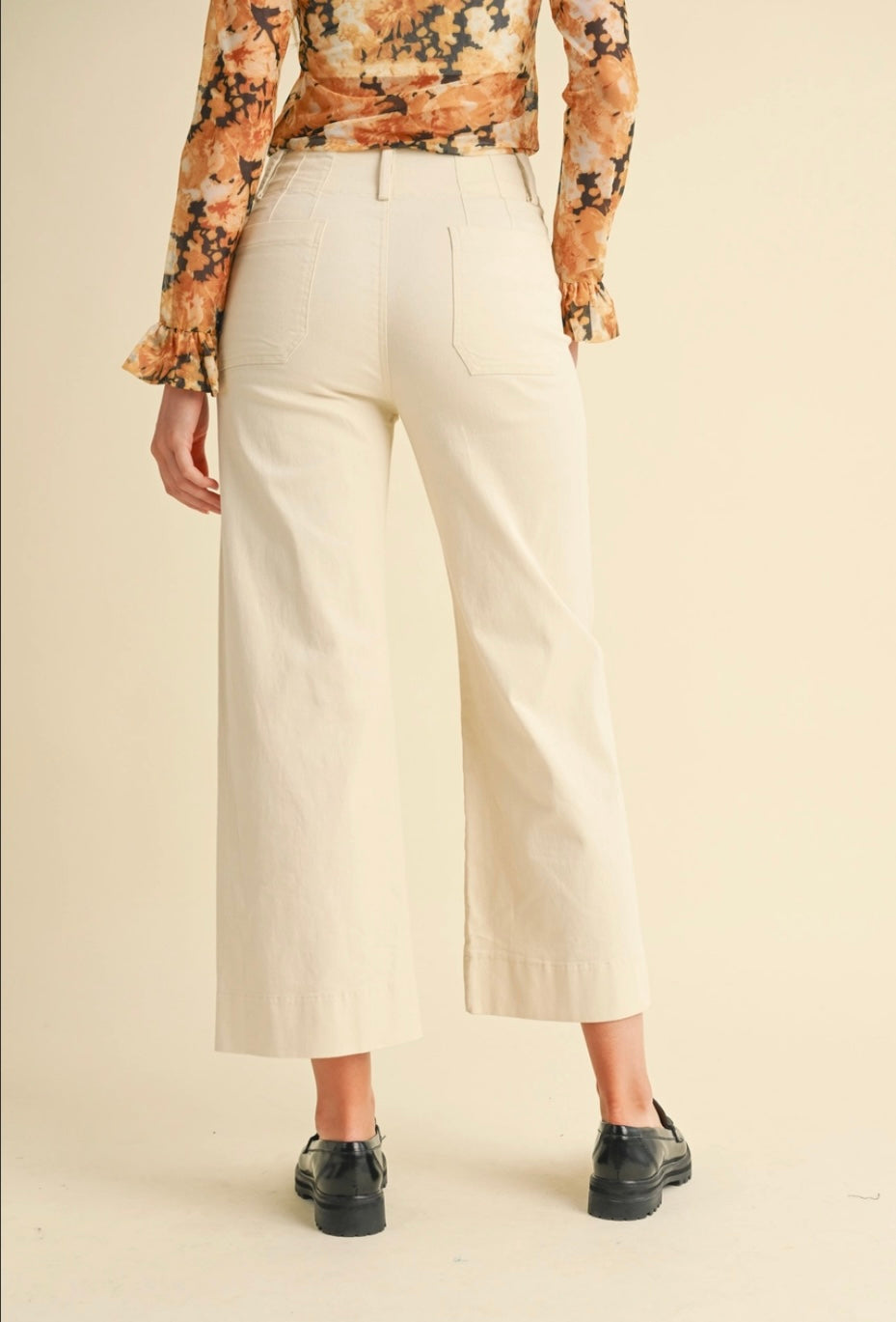 Eggshell Patch Pocket Cropped Pants