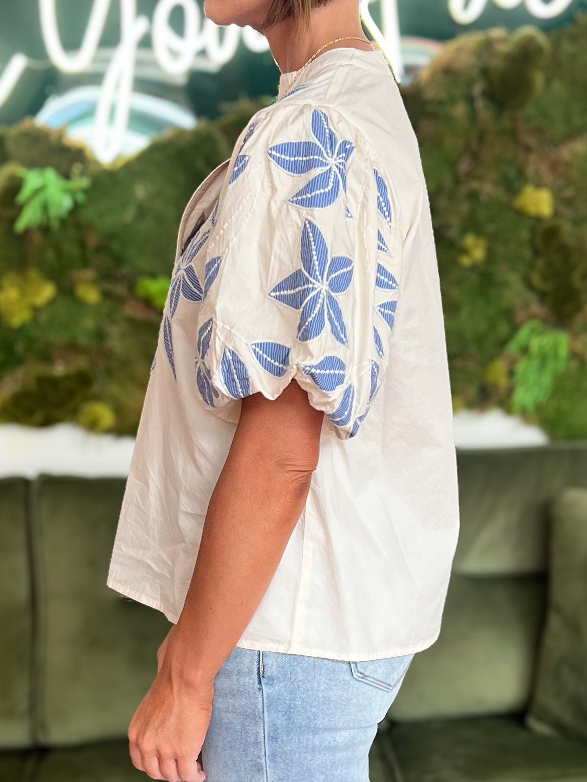 Cream Puff Sleeve Floral Embroidery V-Neck Top
