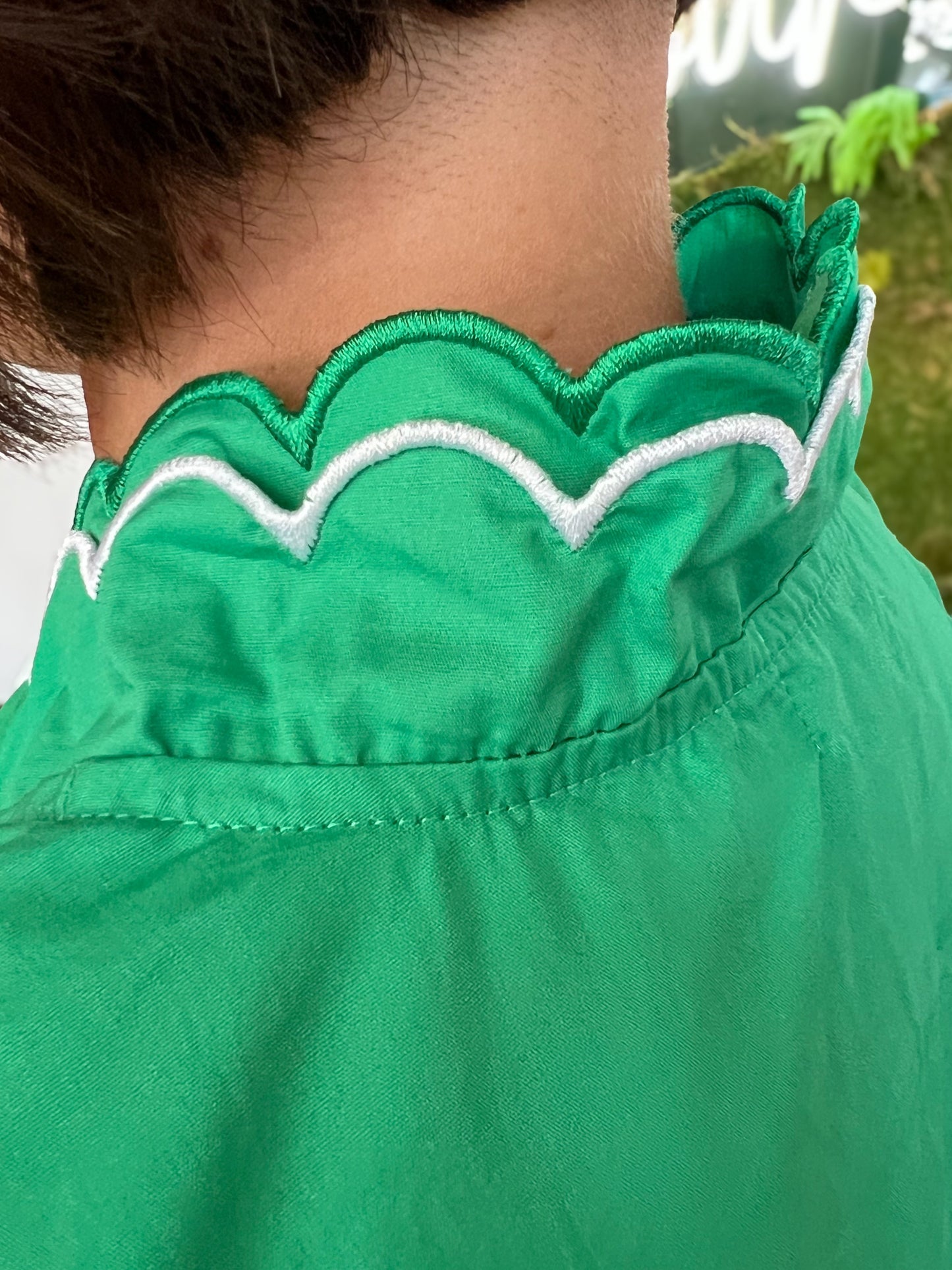 Green Scallop Trim Short Sleeve Blouse