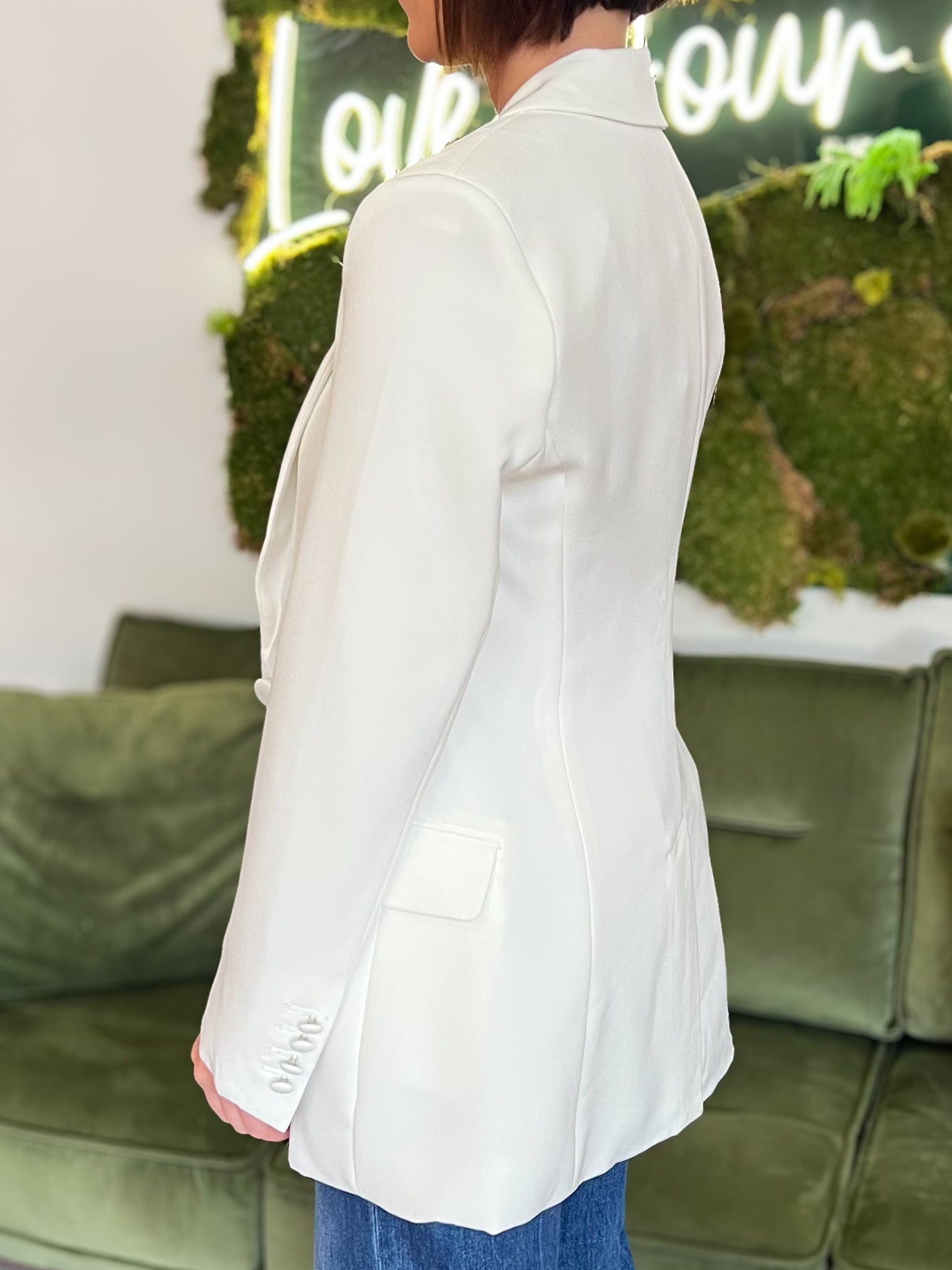 White Fitted Notch Lapel Blazer