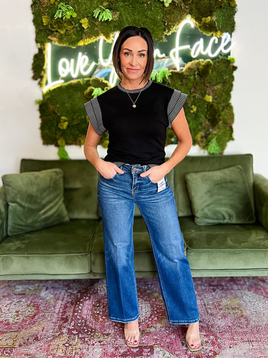 Black/ White Contrasted Short Sleeve Sweater