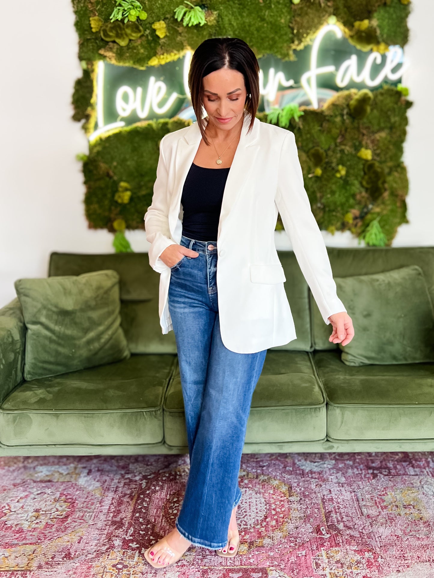 White Fitted Notch Lapel Blazer